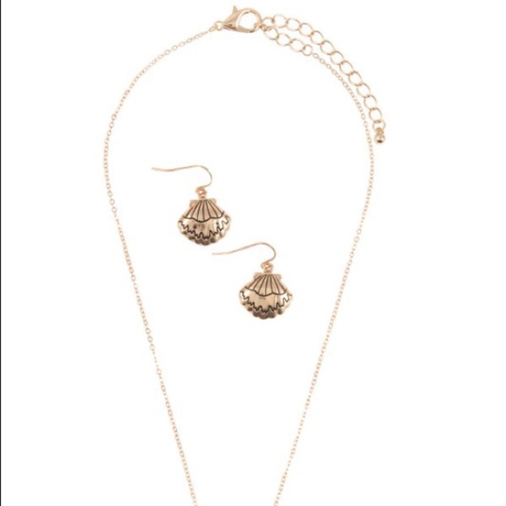 Antique Gold Seashell Necklace & Earrings Set - Picture 2 of 2